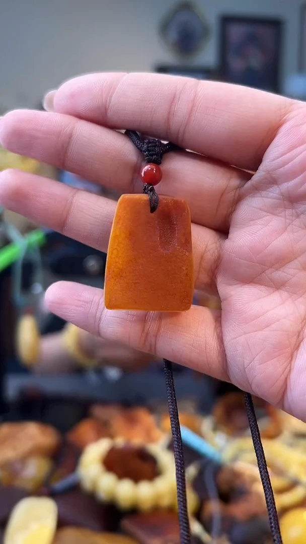 琥珀颈饰未镶嵌吊坠