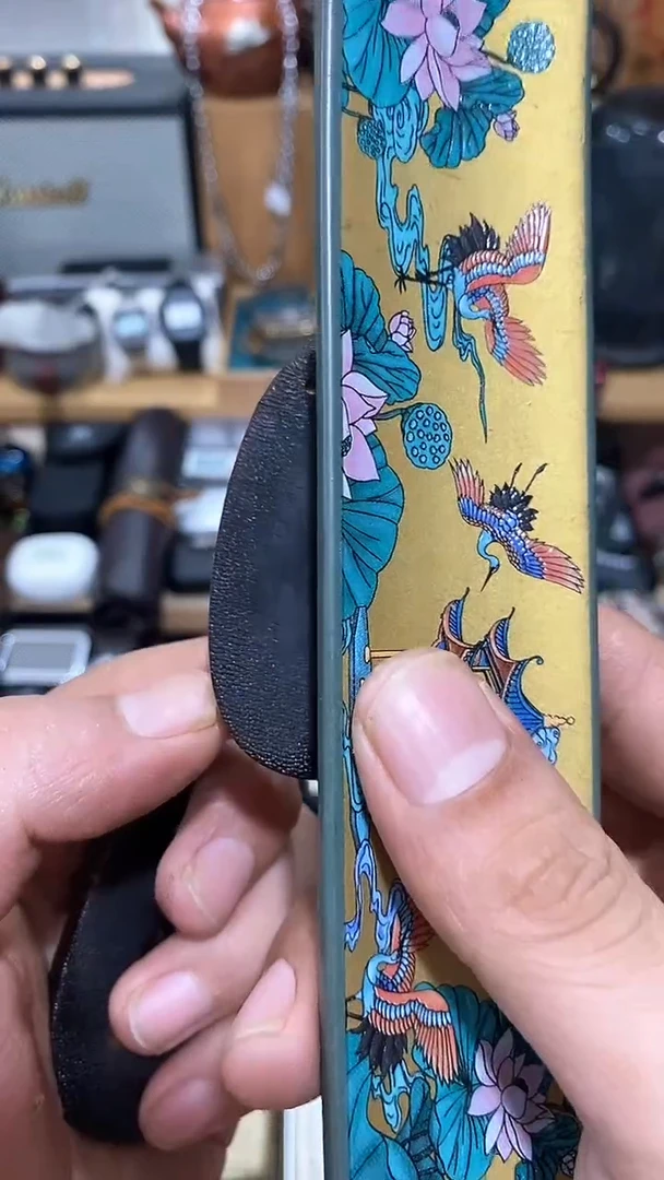 瓷片闪购商品  如图所示