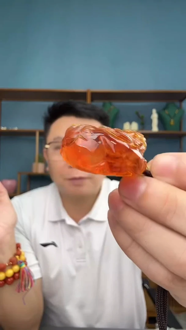 裸石琥珀未镶嵌44（有瑕介意勿拍）
