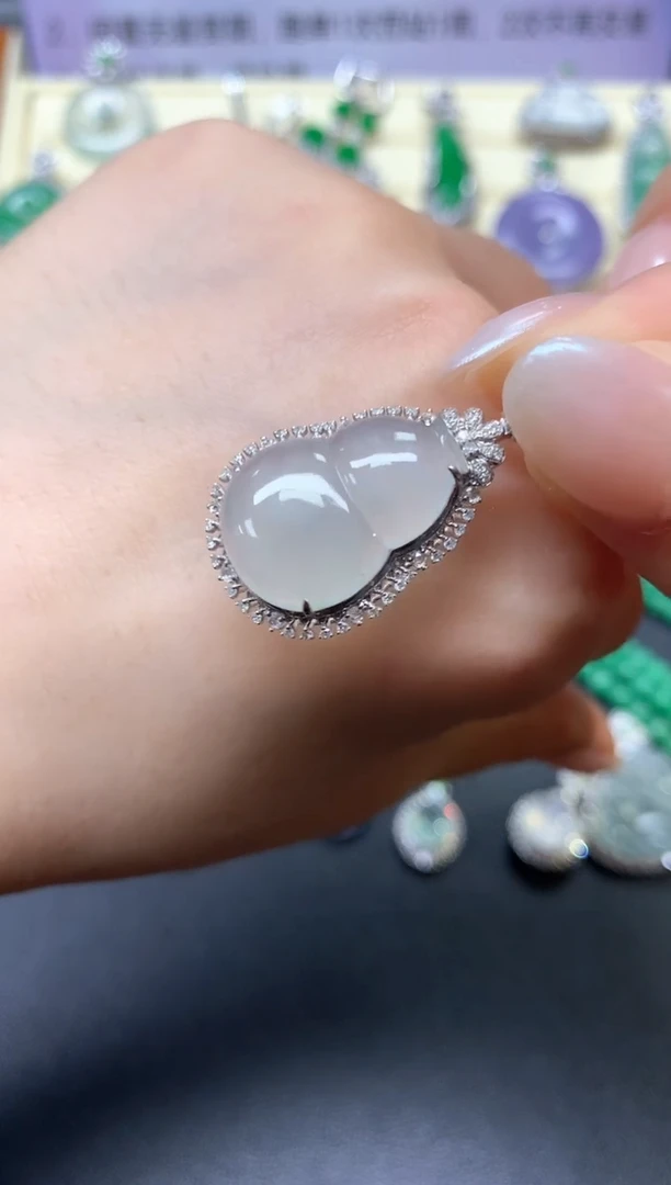 【闪购商品】翡翠吊坠(不含链)18K金镶嵌吊坠|4150+415