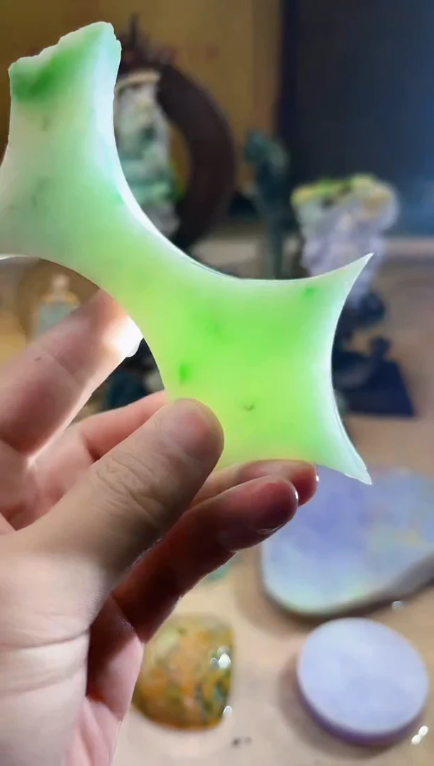 翡翠挂件未镶嵌A货张麦1822