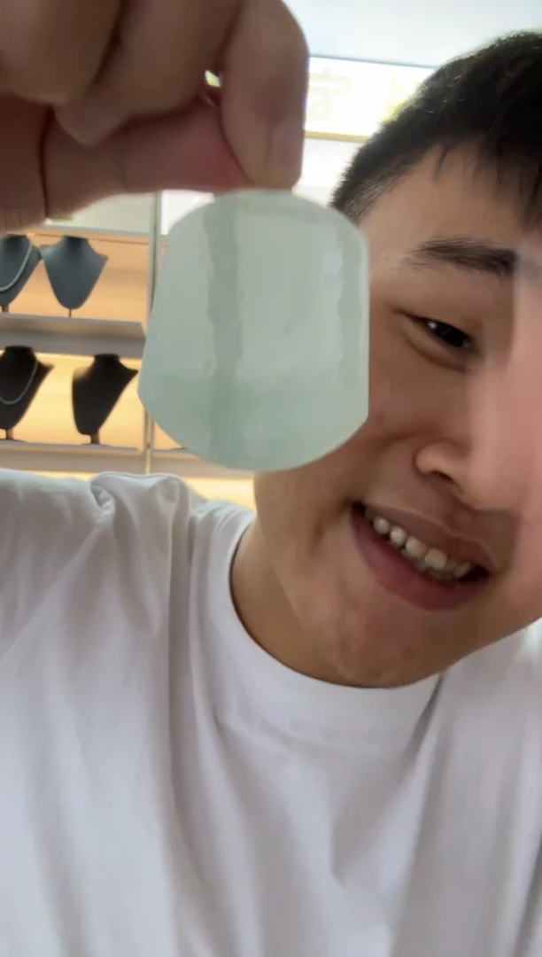 翡翠未镶嵌颈饰天然翡翠A货孤品一件