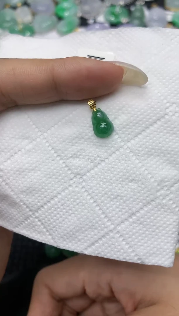 颈饰18K金镶嵌翡翠11111111111