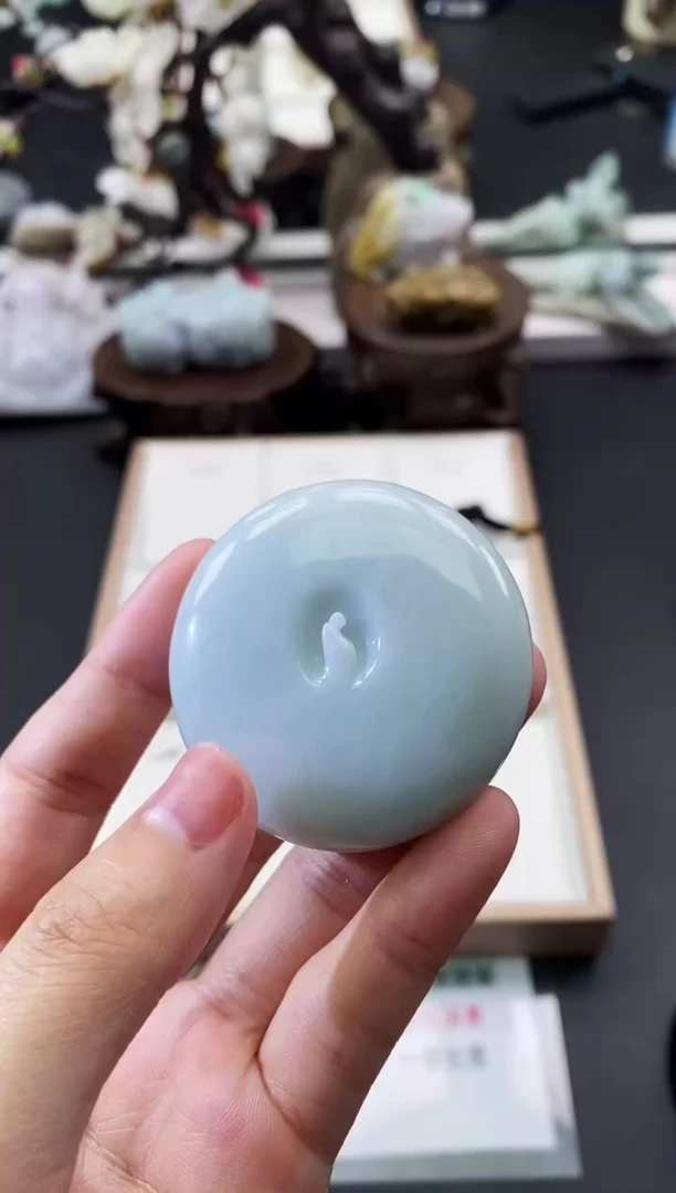 翡翠未镶嵌颈饰天然缅甸A货翡翠