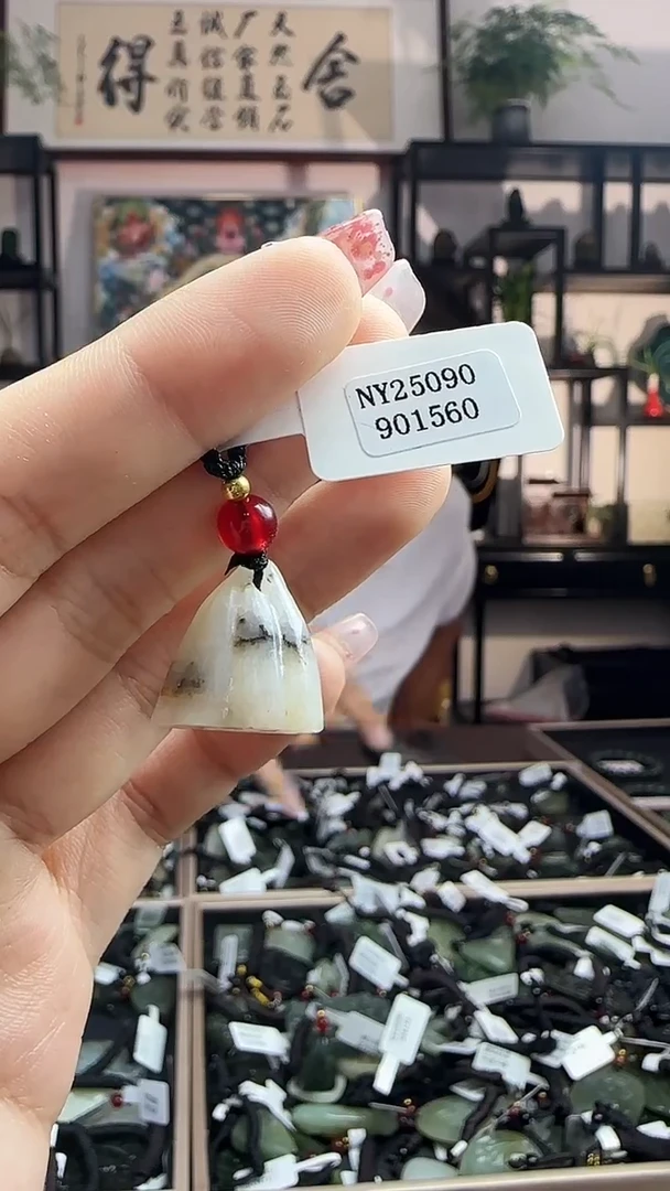 颈饰未镶嵌和田玉1560