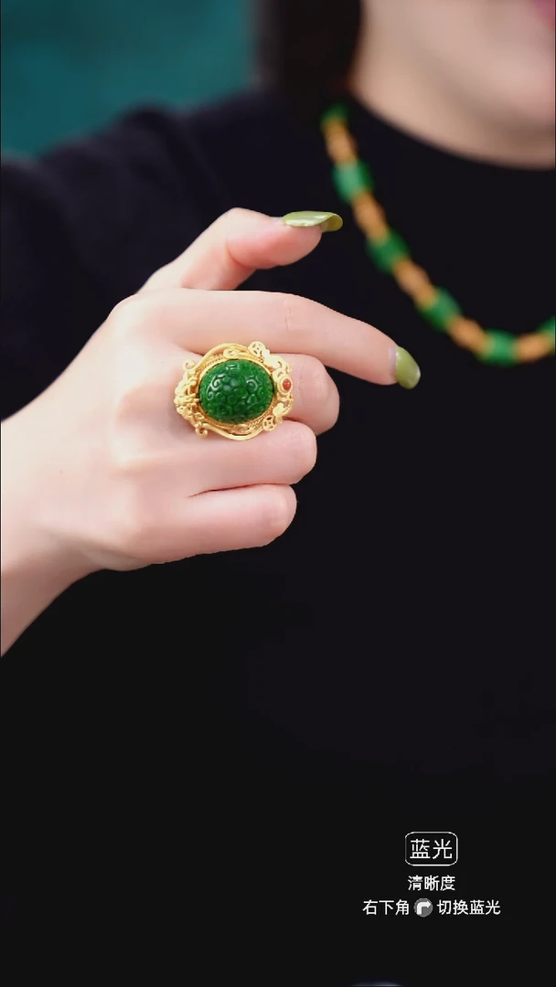 颈饰未镶嵌翡翠等****人戒指