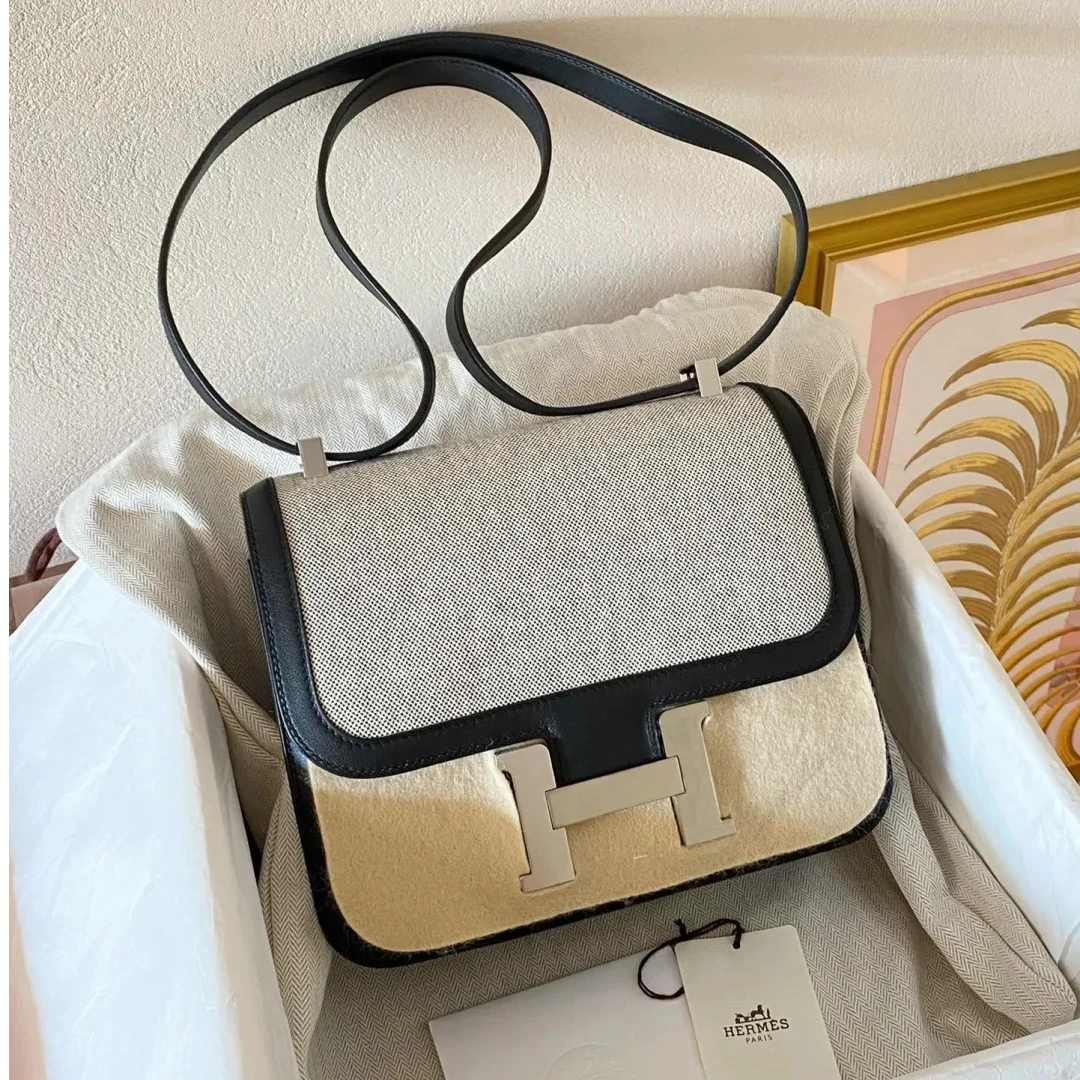 99新 Hermes/爱马仕 小花Jerry康康 24黑色 Y刻 银扣