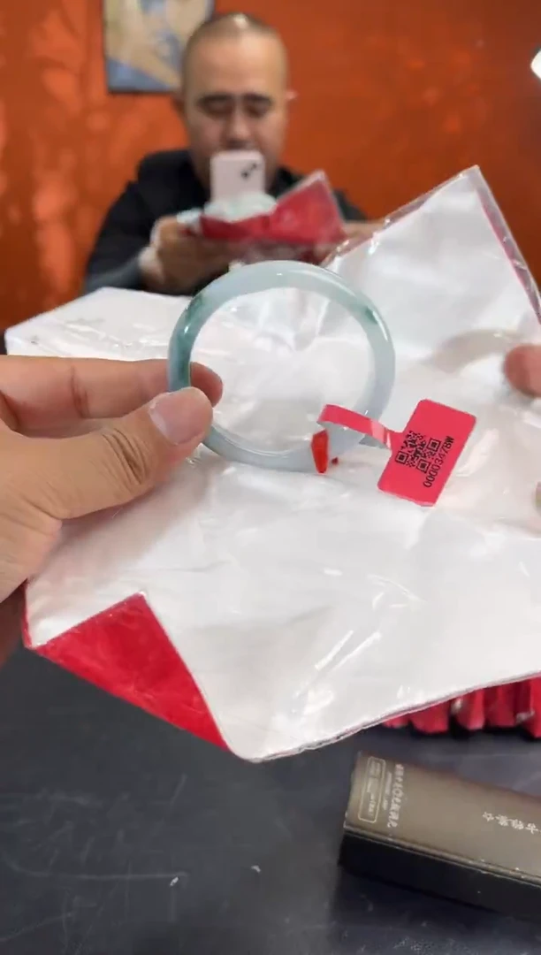 未镶嵌手镯翡翠9