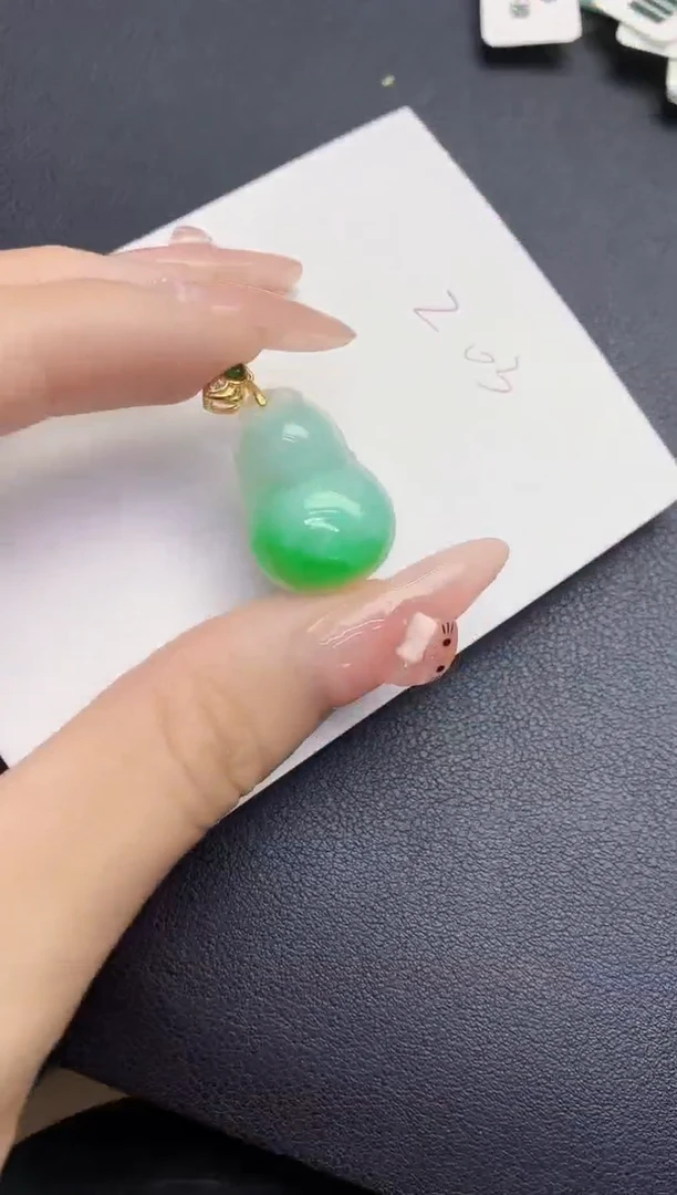 颈饰未镶嵌翡翠缅甸天然翡翠A货