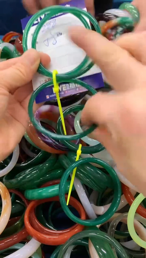 手镯玛瑙/玉髓未镶嵌288