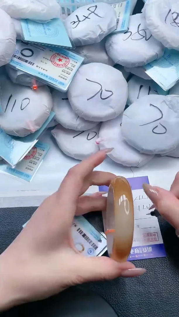 【闪购商品】石英质玉手镯未镶嵌21V117-59