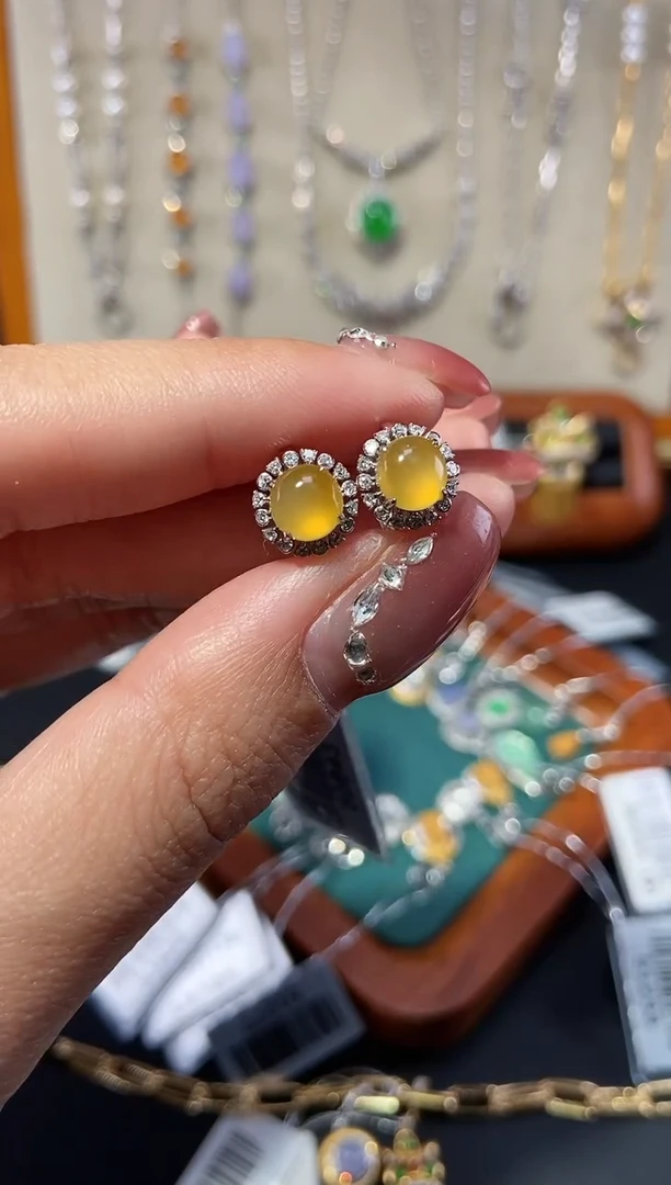 【闪购商品】翡翠耳饰18K金镶嵌耳饰