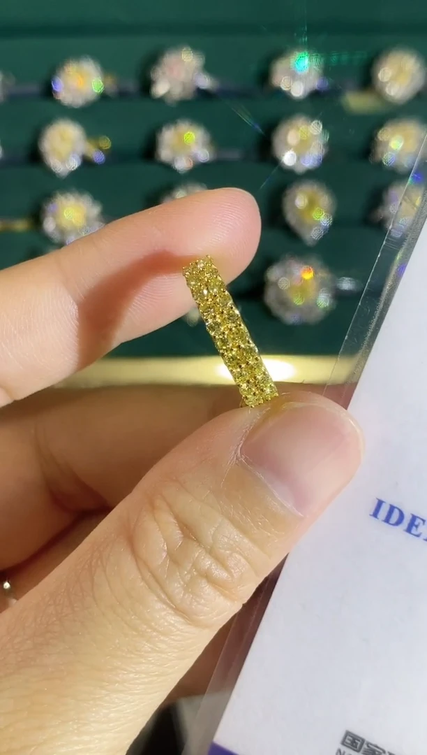 18K金镶嵌戒指钻石984