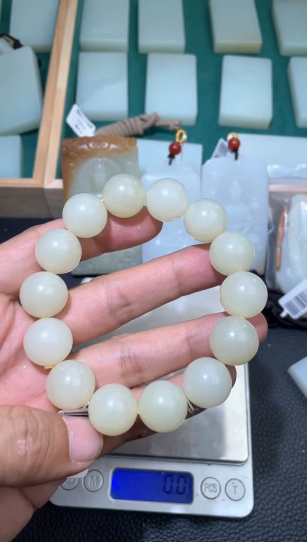 未镶嵌手链和田玉手串卡16
