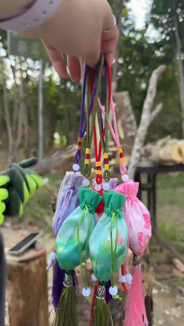 沉香沉香碎屑随机香囊一个