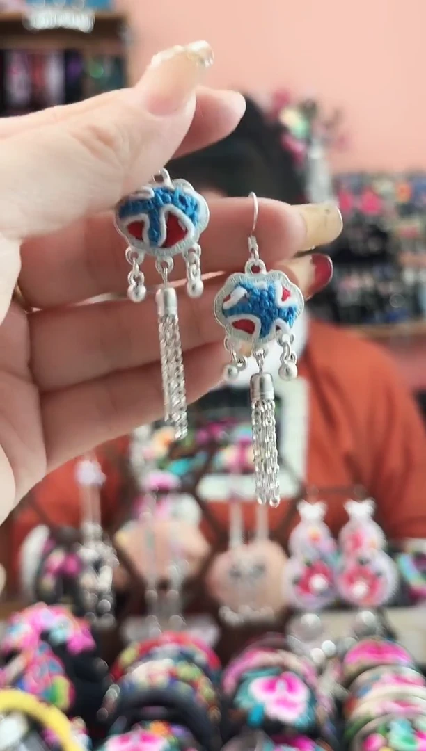 艺枝独绣手工饰品356