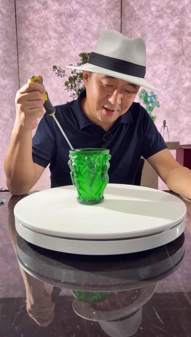摆件绿色酒神小花插