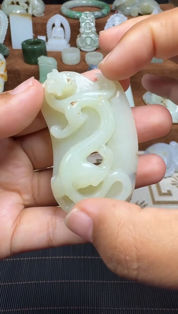 颈饰未镶嵌和田玉1
