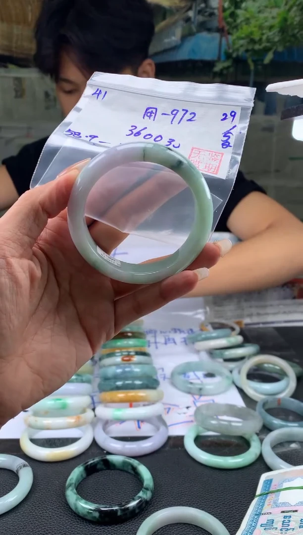 翡翠手镯未镶嵌翡翠手镯 下单联系小耳机#41