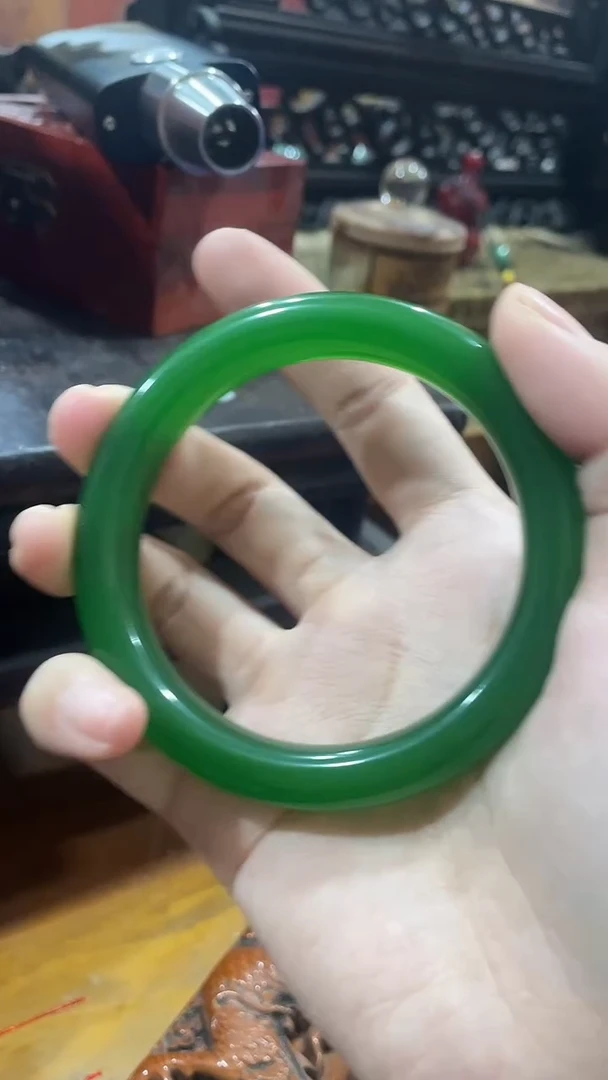 和田玉（碧玉）手镯未镶嵌绿镯子