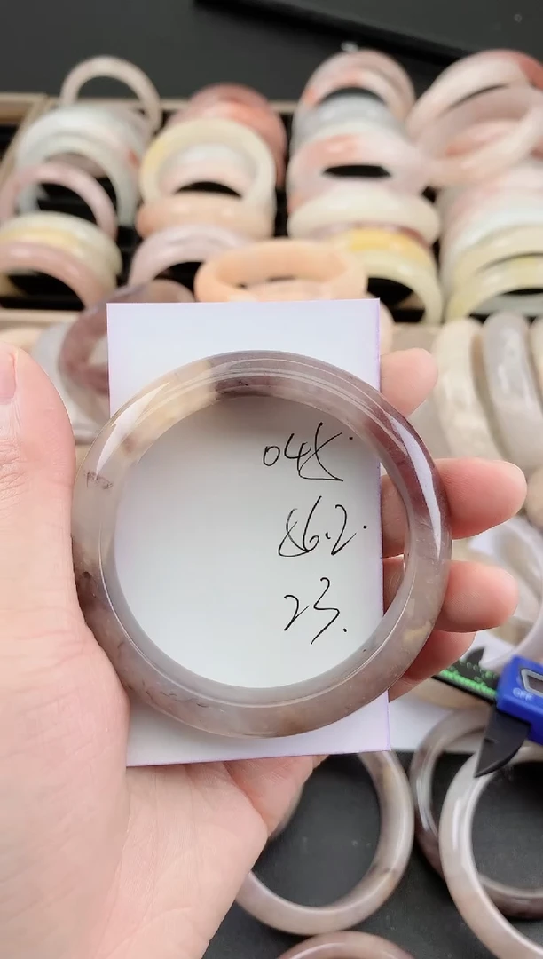 未镶嵌手镯石英质玉（金丝玉）045