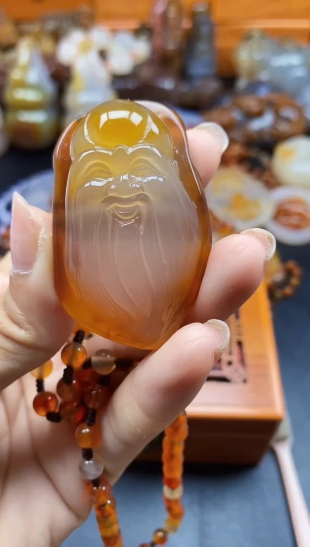 未镶嵌1玛瑙/玉髓清*：ll