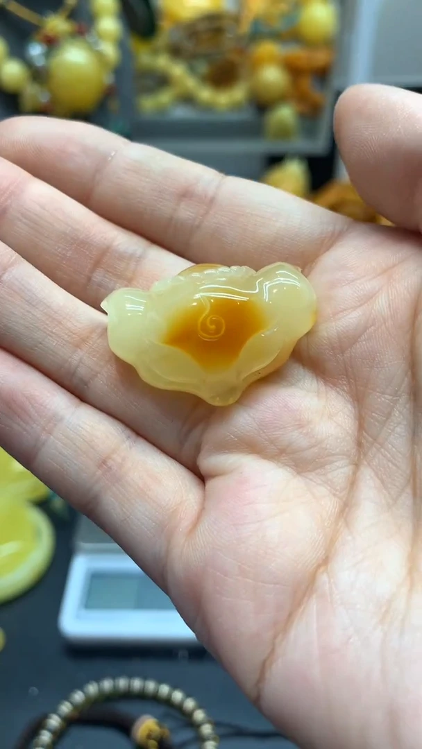 【闪购商品】琥珀珠宝奇石未镶嵌384