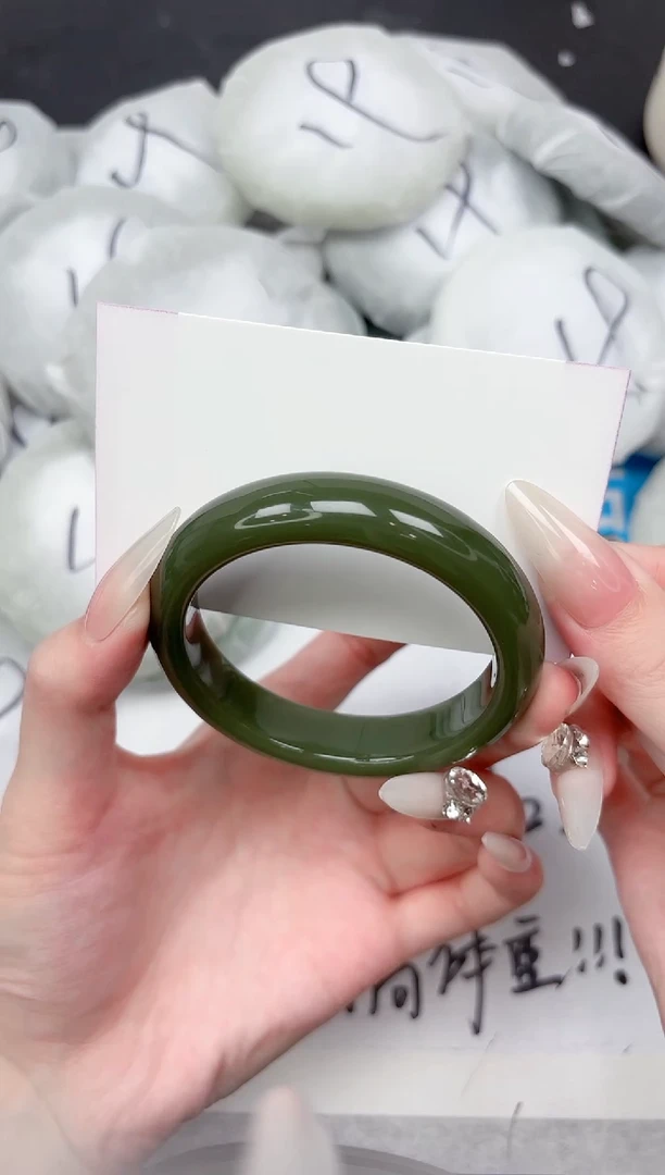 未镶嵌手镯石英质玉198-55