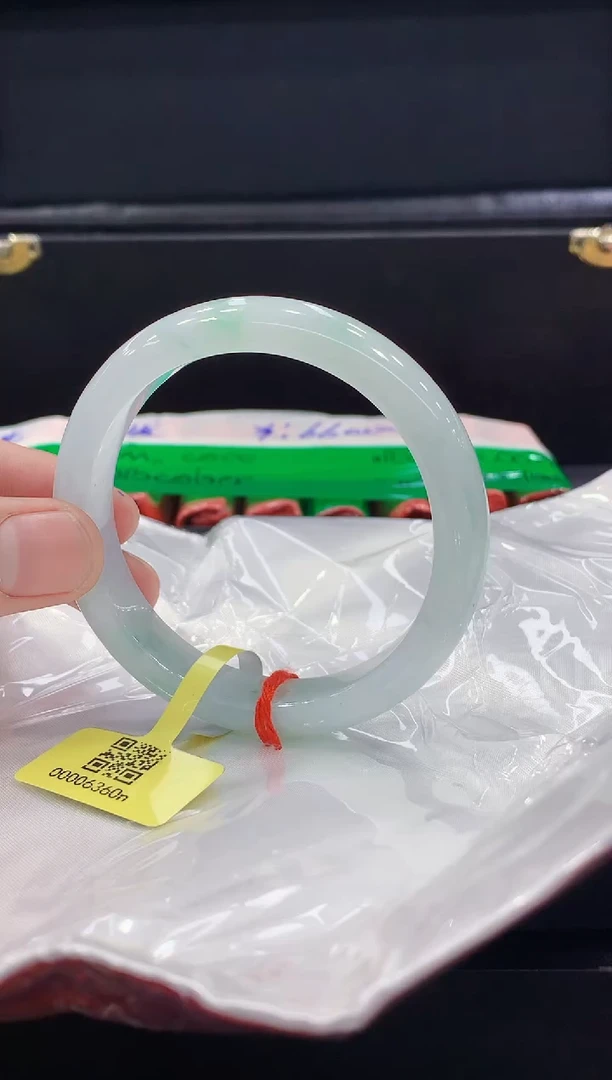 未镶嵌手镯翡翠翡翠手镯