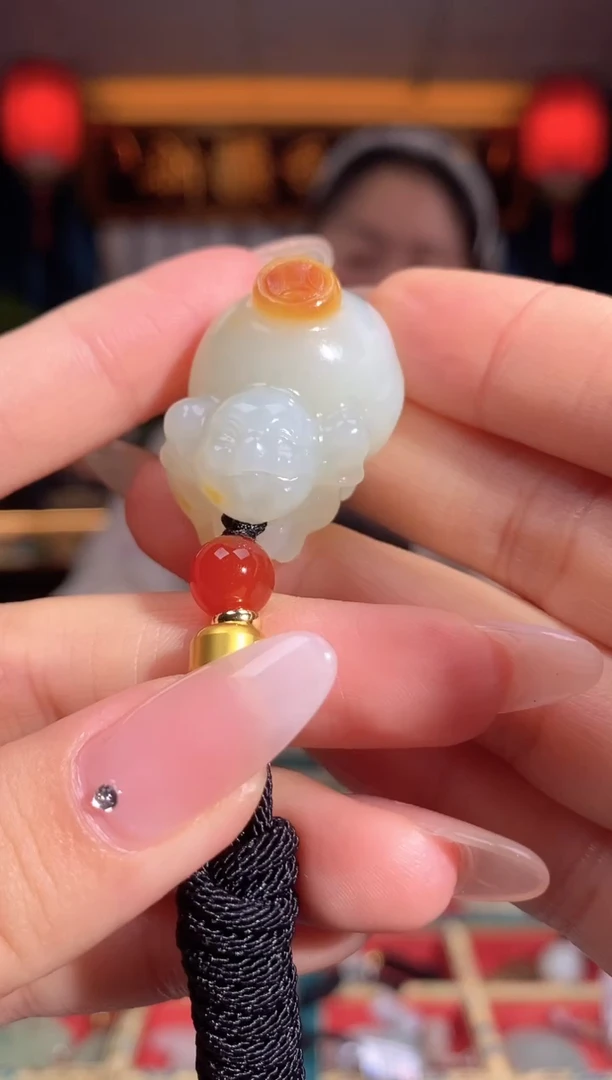 和田玉未镶嵌颈饰猪