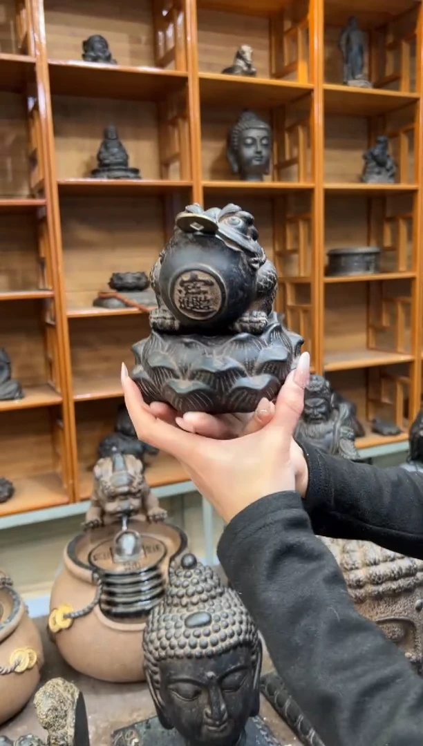 陶土五财金蟾+莲蓬实心底座