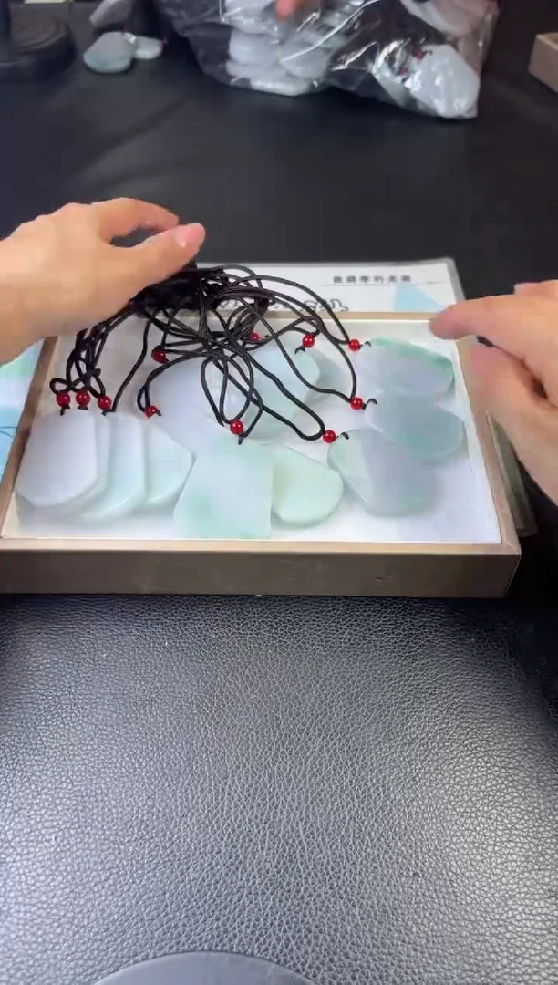 未镶嵌挂件翡翠多样性发一件R703182