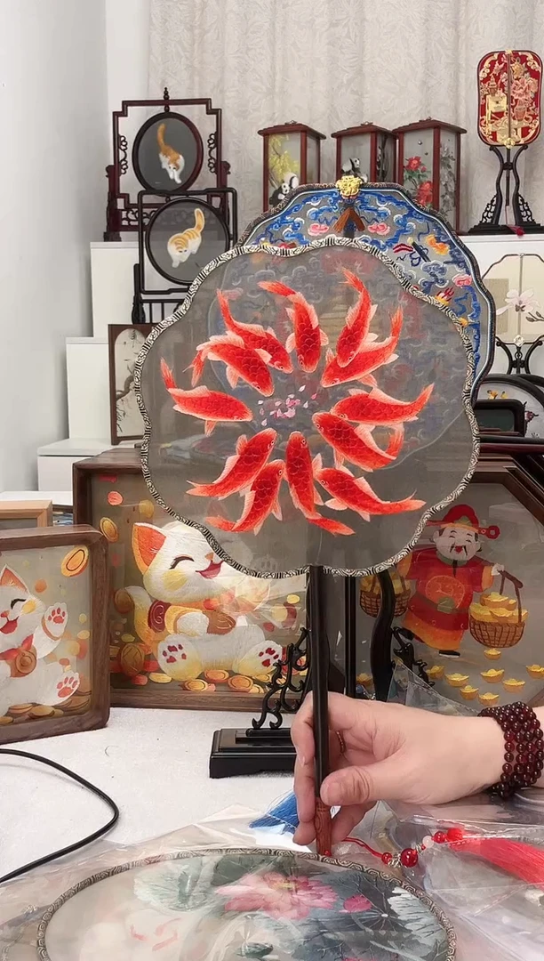 扇子苏绣作品手工团扇
