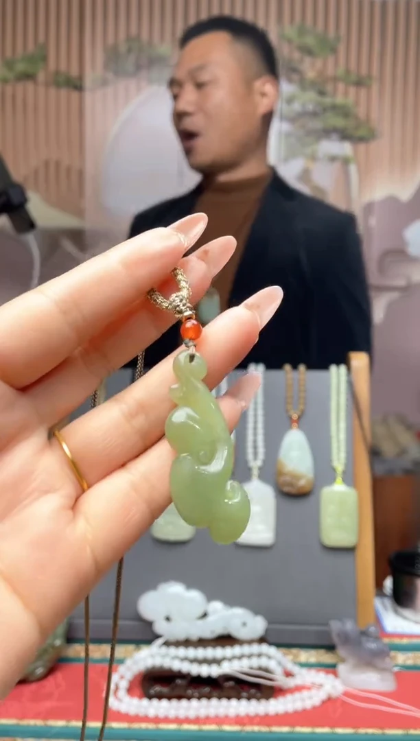 【闪购商品】和田玉颈饰未镶嵌一