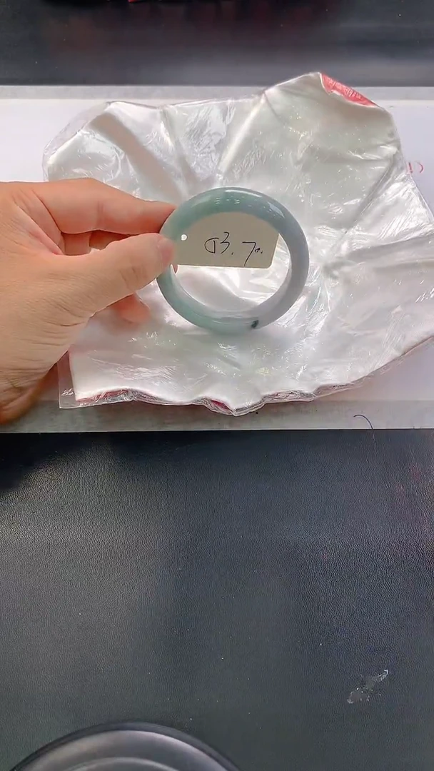 未镶嵌手镯翡翠70