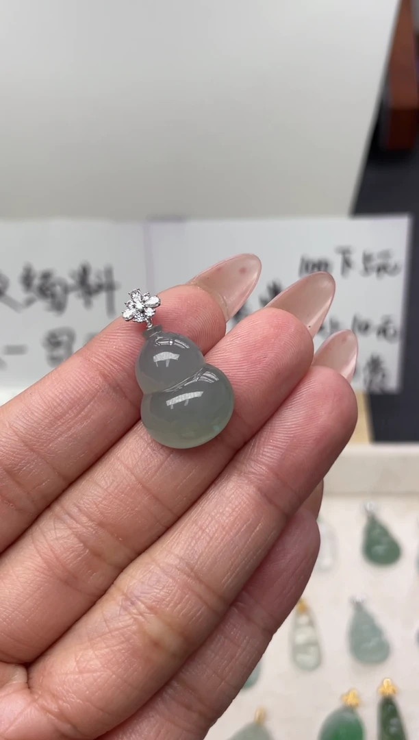 颈饰18K金镶嵌翡翠（38号链接）纯天然A货缅甸翡翠葫芦吊坠