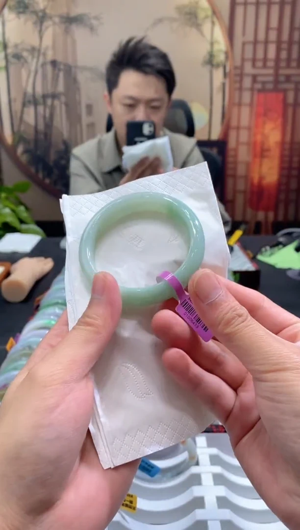 未镶嵌手镯翡翠000087690