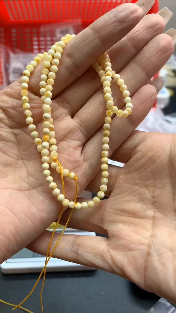 未镶嵌琥珀珠宝奇石161