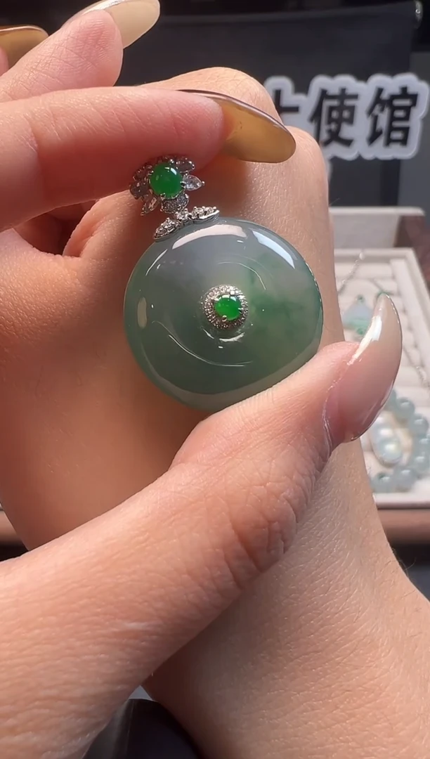 吊坠(不含链)18K金镶嵌翡翠 缅甸珠宝严选