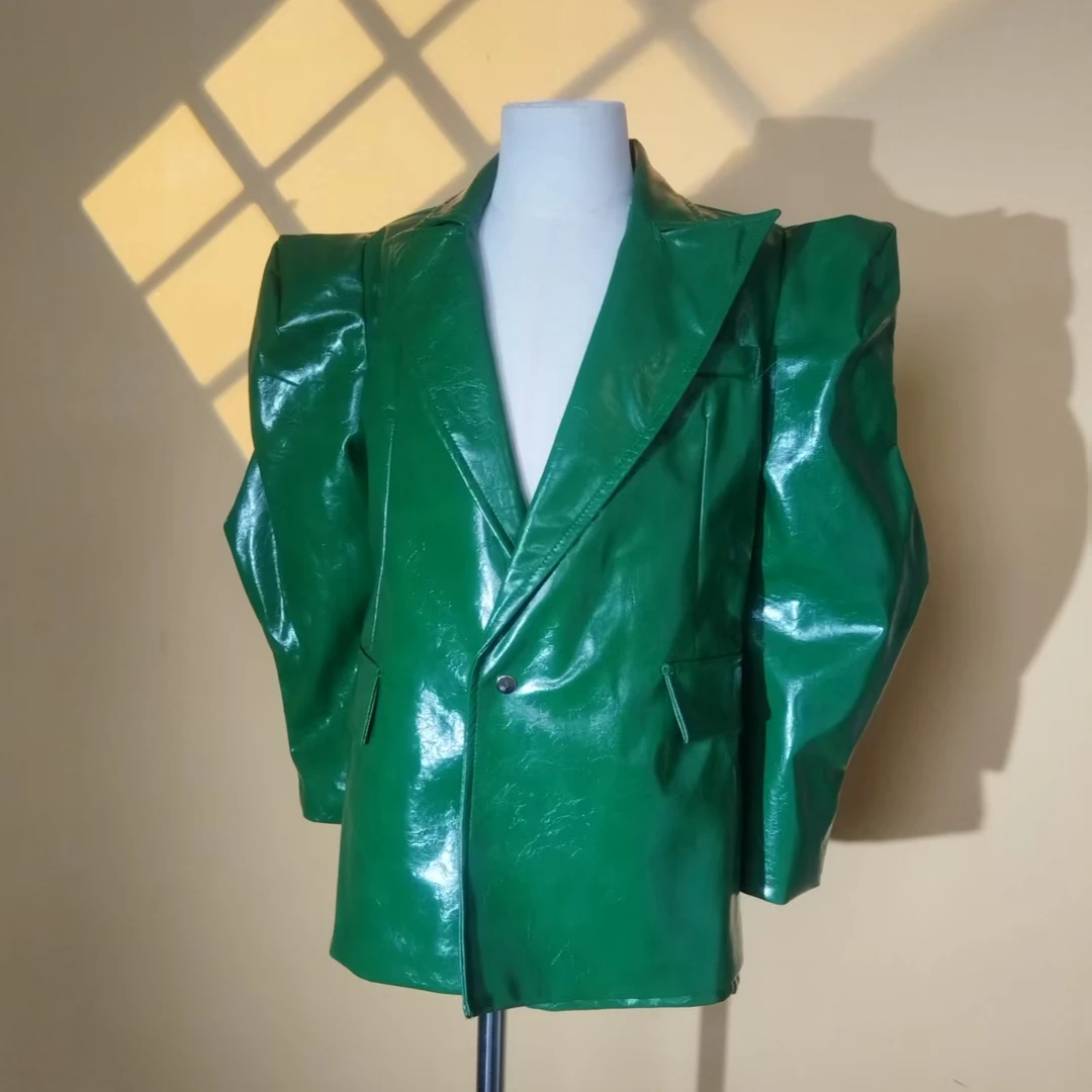 皮套装潮服多巴胺潮服模特走秀潮服时尚