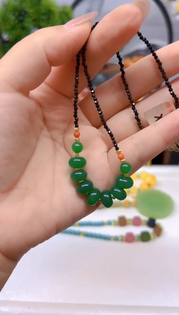 翡翠未镶嵌颈饰X365