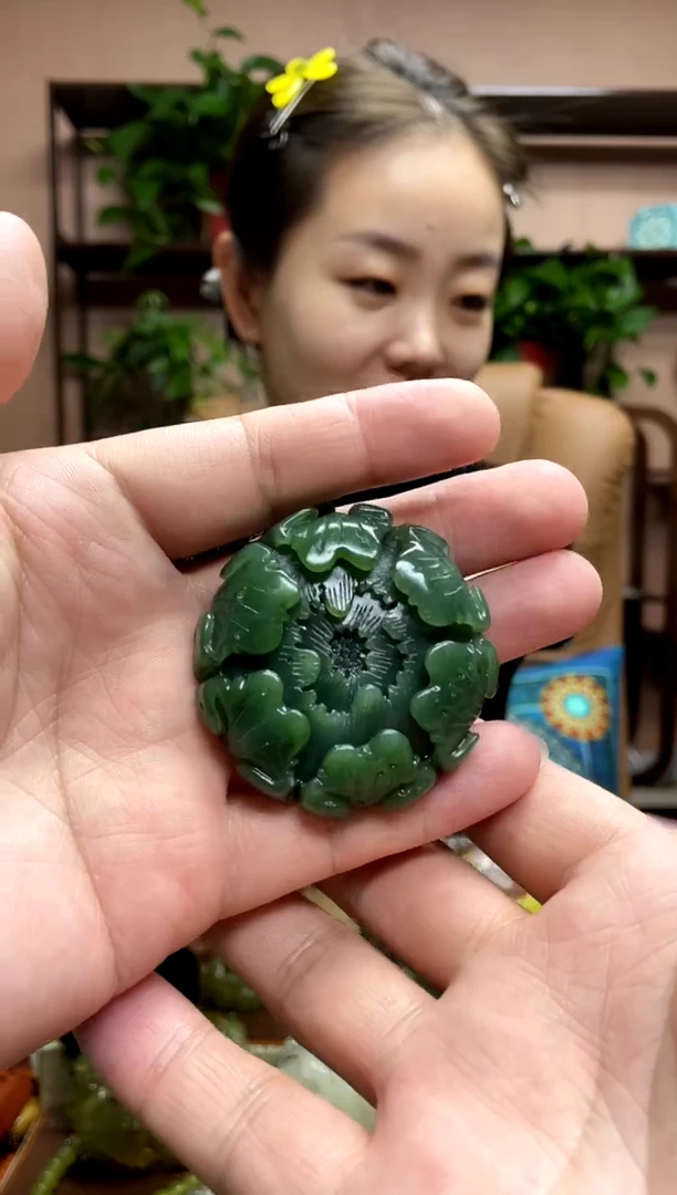 颈饰未镶嵌和田玉鱼**门·