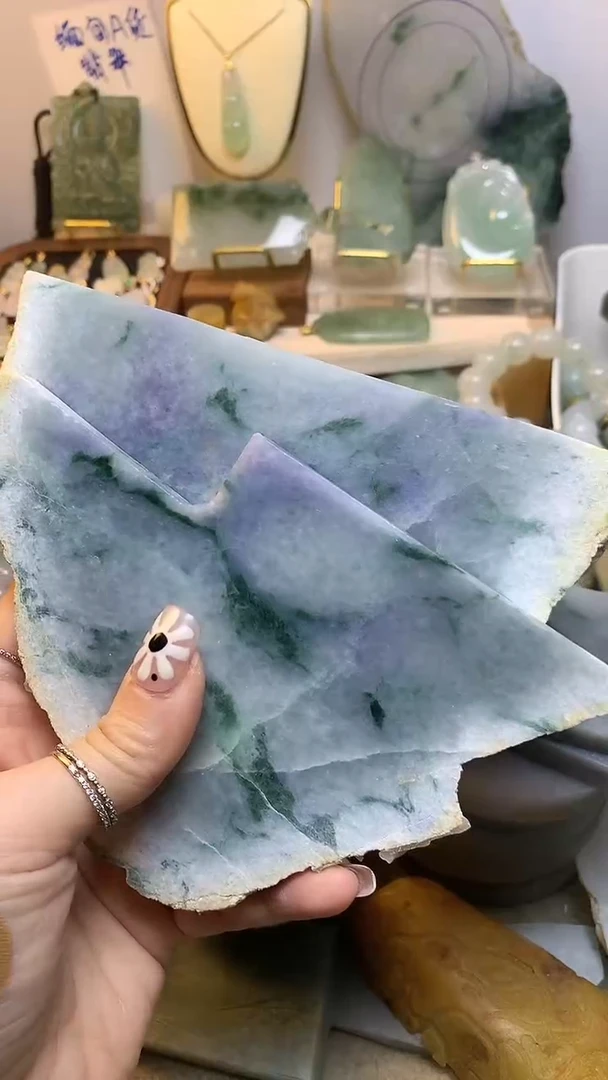 未镶嵌挂件翡翠?****茄 缅甸A货翡翠，没有运费险