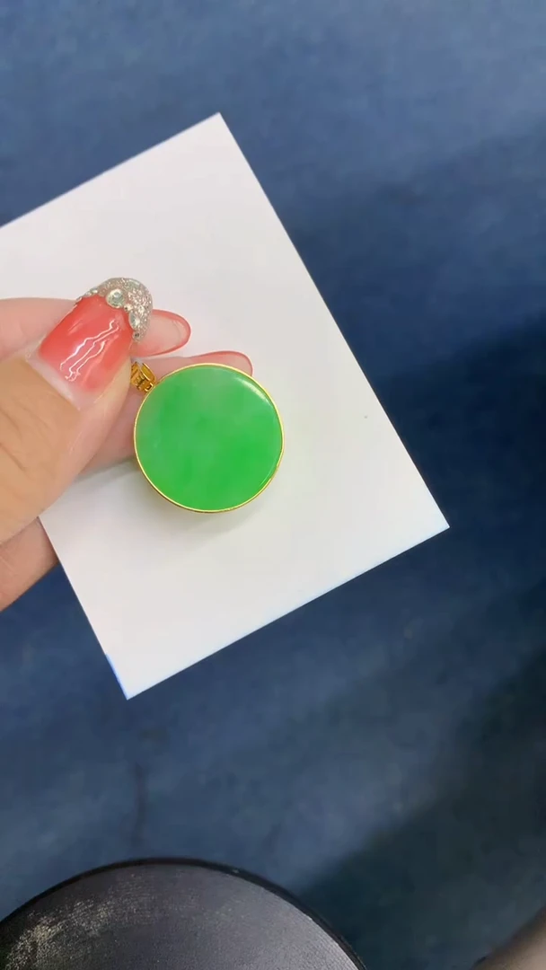 颈饰18K金镶嵌翡翠随**流1