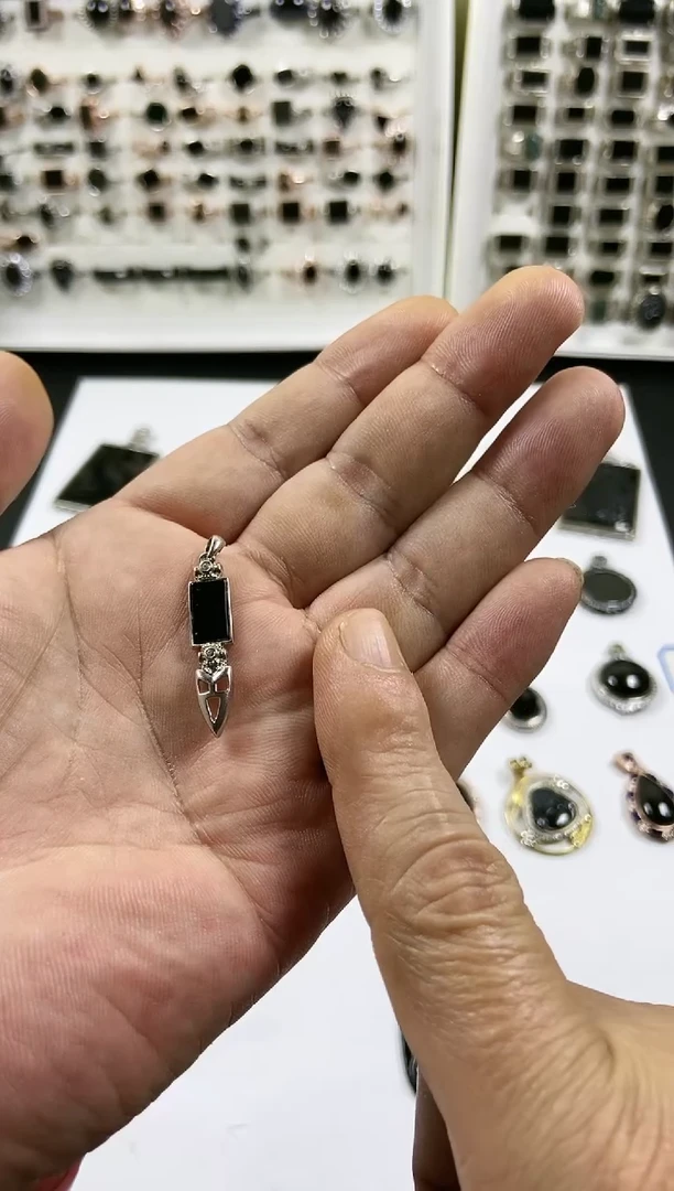 吊坠(赠链)银S925镶嵌翡翠1