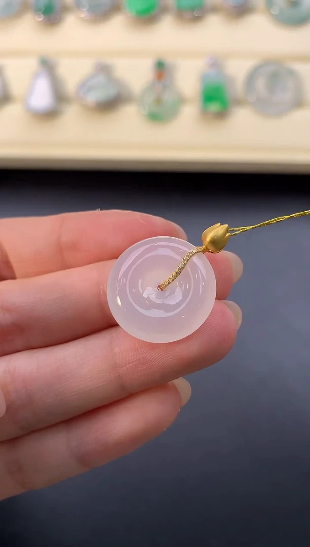 【闪购商品】翡翠颈饰18K金镶嵌D858