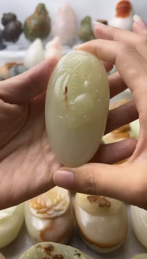 石材方解石手把件不退换貔貅
