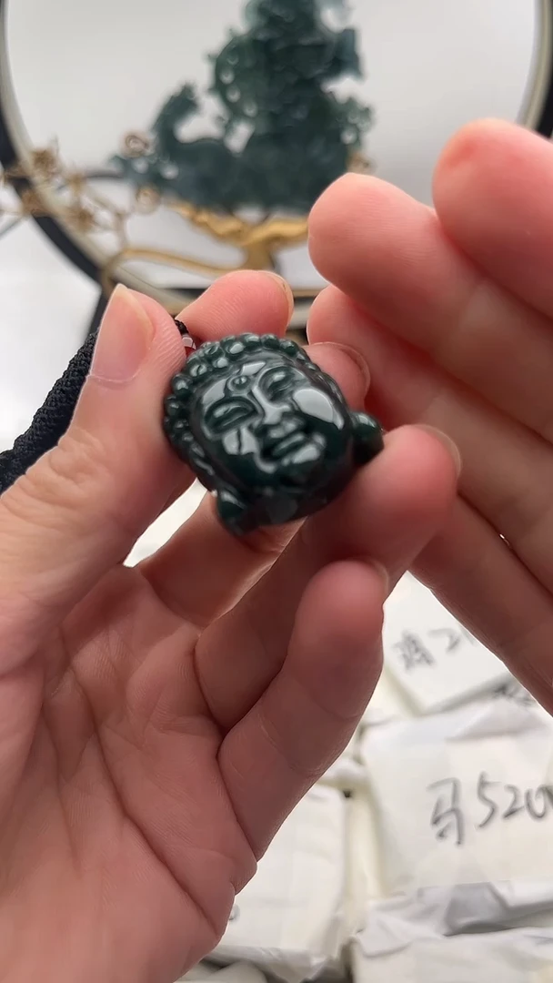 颈饰未镶嵌翡翠天然A货翡翠7