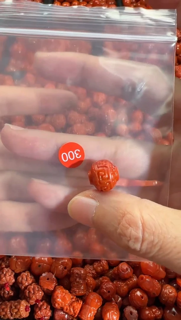 颈饰未镶嵌南红玛瑙1