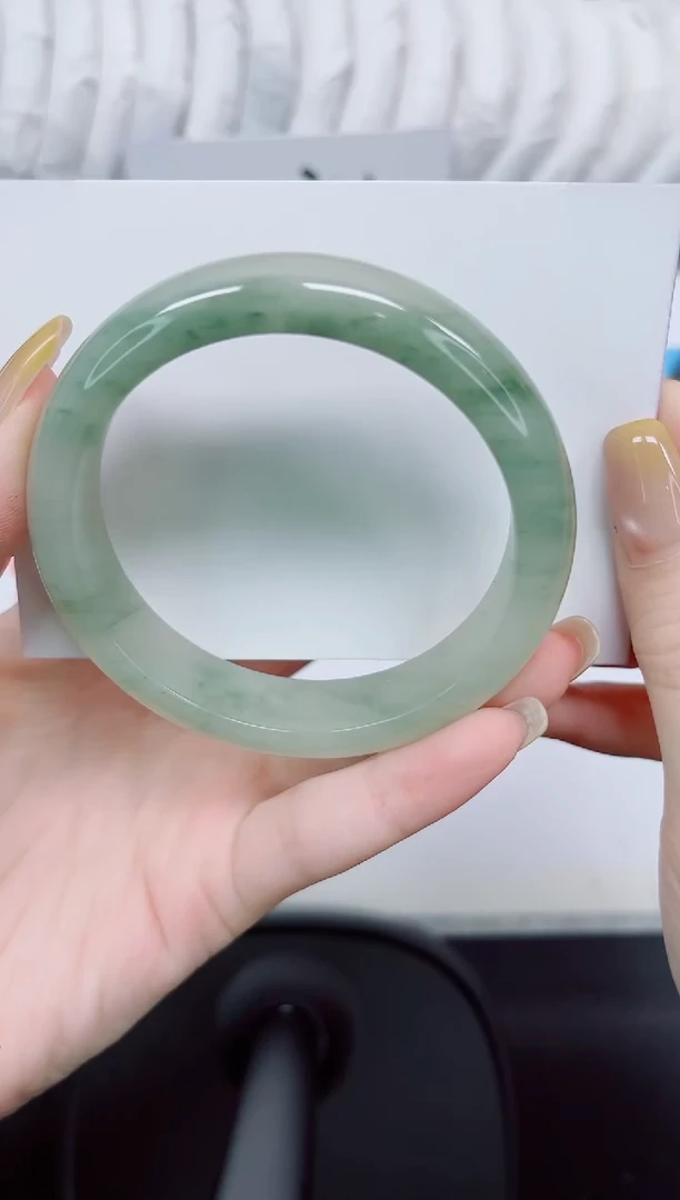 石英质玉手镯未镶嵌110